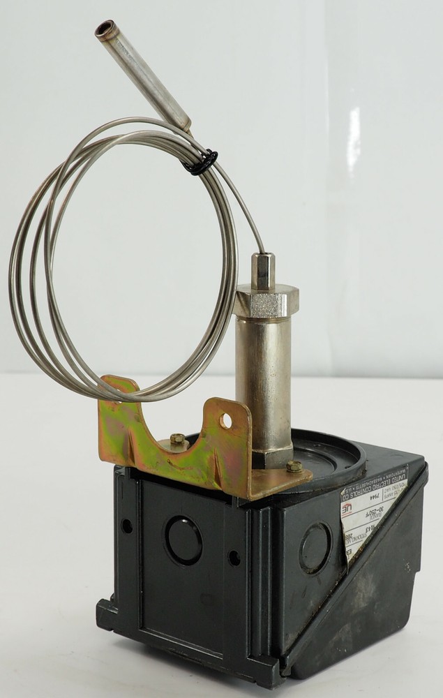 United Electric Controls Temperature Controller E302-2BSB 30 - 250F