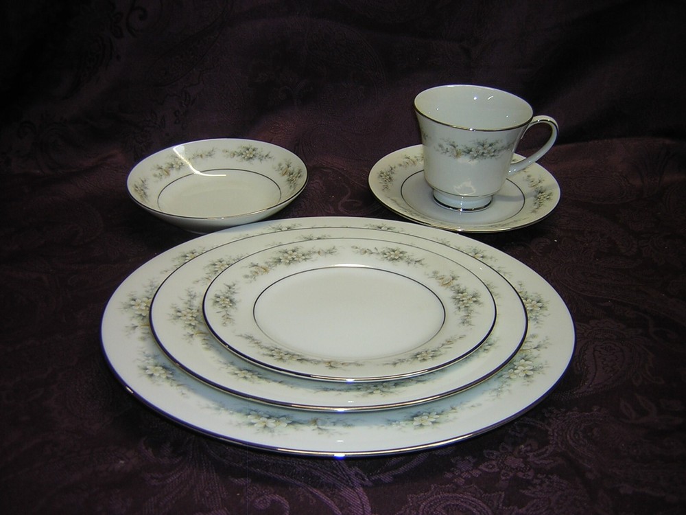 Noritake melissa 3080 6 piece place setting