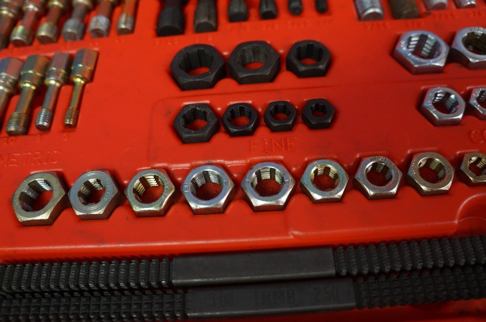 Mac Tools TRCOMBO-48 48 Piece Thread Restoring Set W/Case