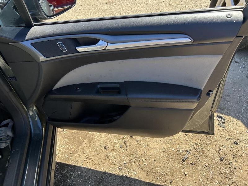 FUSION 2015 High Mounted Stop Light 104718171