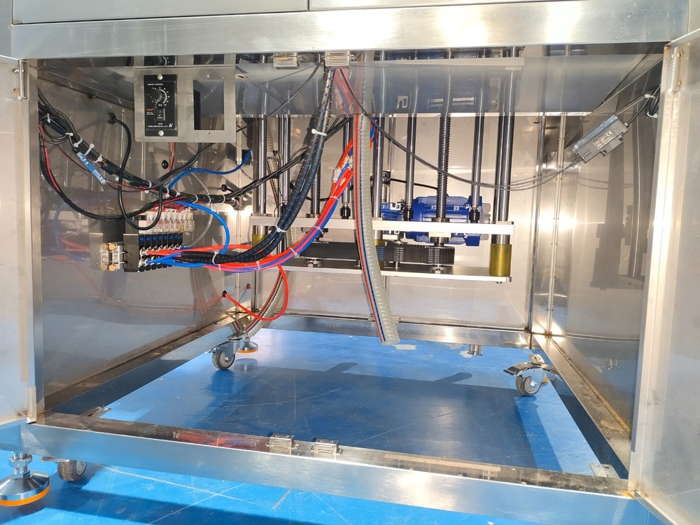 Four Head Automatic Paste/Liquid Filler Machine with Hopper Tank 220v