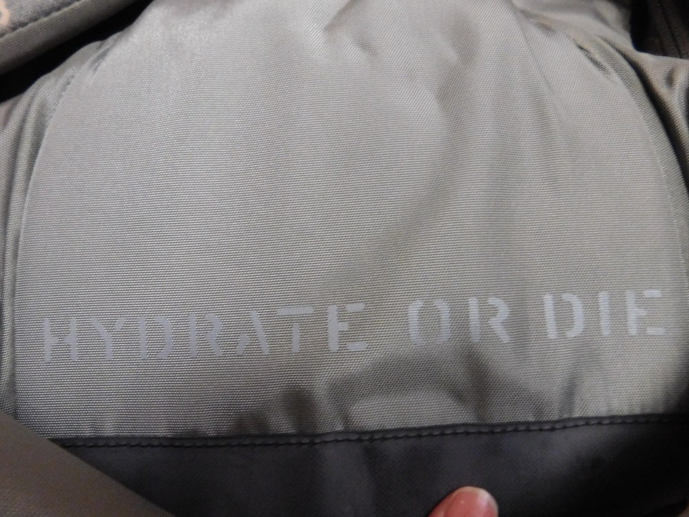 CAMELBAK MAXIMUM GEAR ABU HYDRATION BACKPACK w/ 3L BLADDER