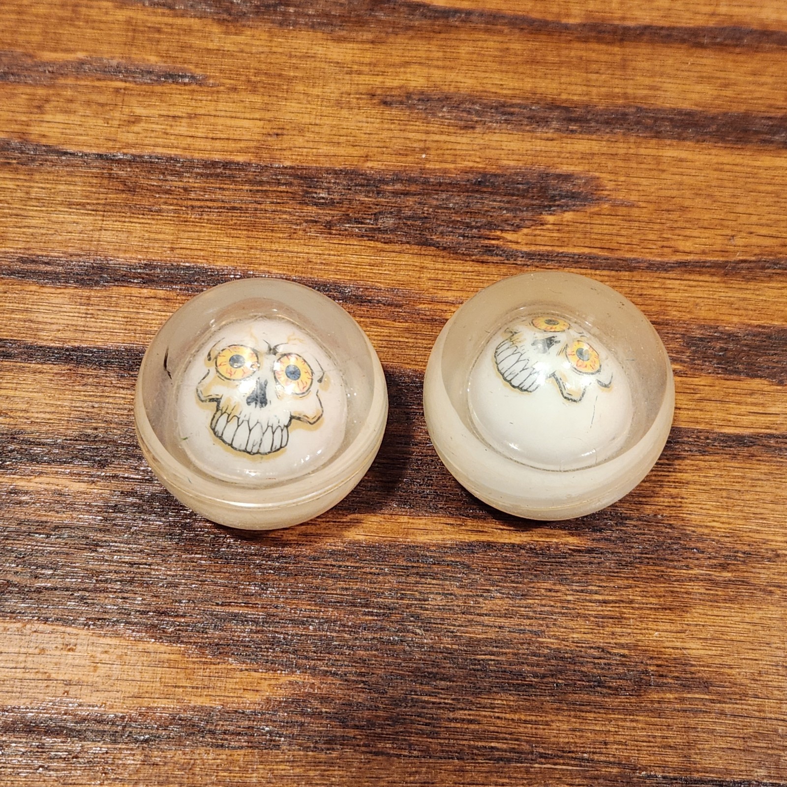 2 Vintage Skull Skeleton Water 2" Ball Retro Floating Rolling Toy 1980’s 90’s