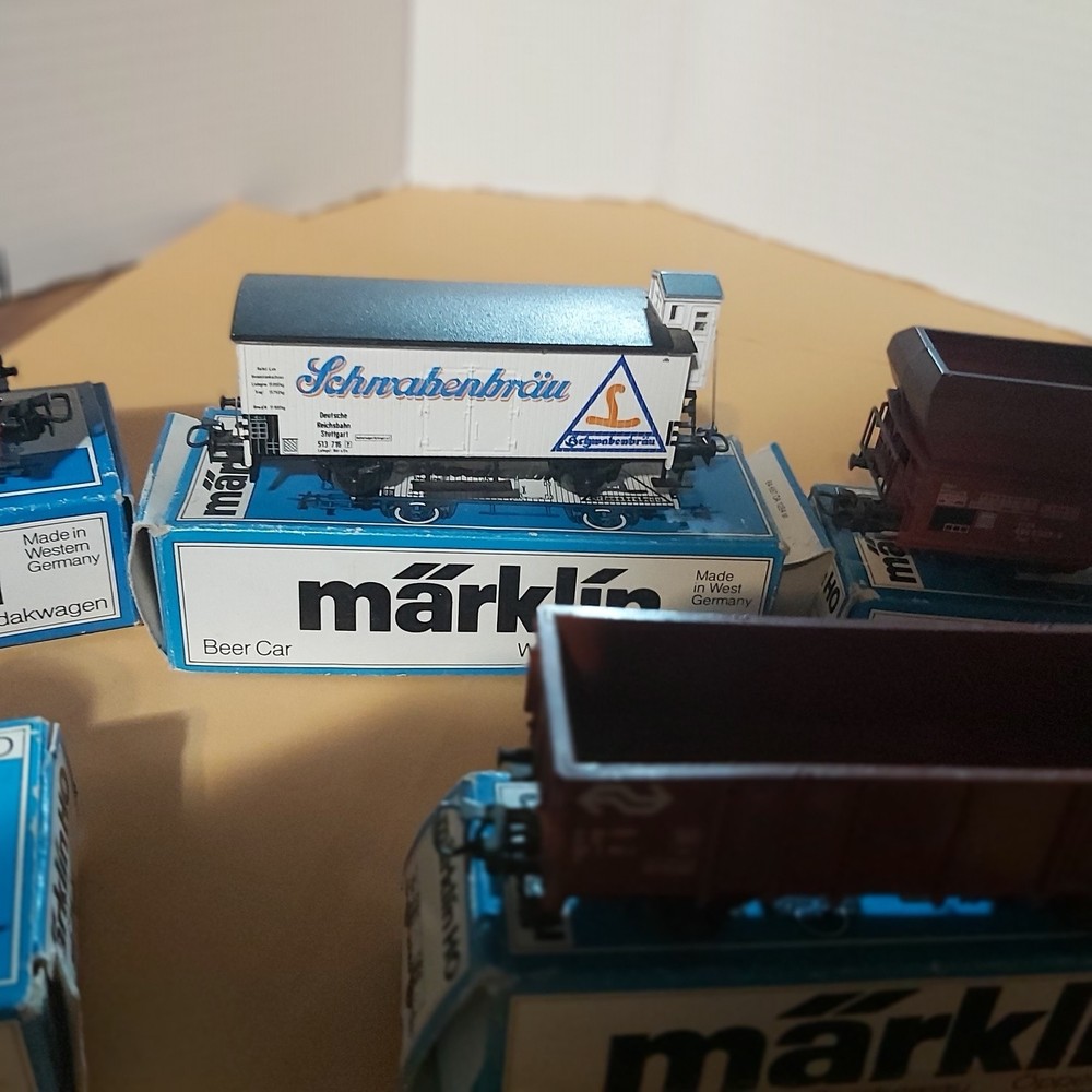 7 MARKLIN HO ROLLING STOCK