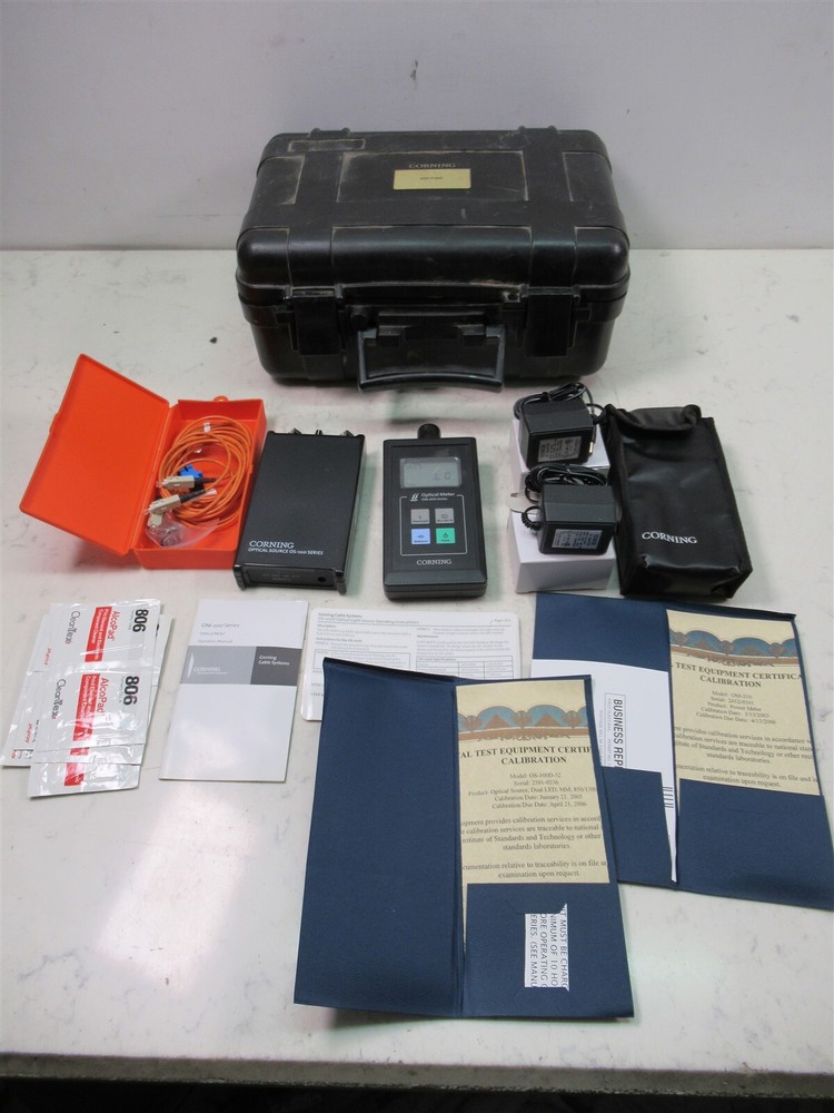 Corning Fiber Optic Optical Source OS-100D-52 & Optical Meter OM-210 Siecor