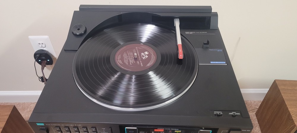 Sansui P-L51 Computerized Linear Tracking Turntable Automatic with New Stylus.