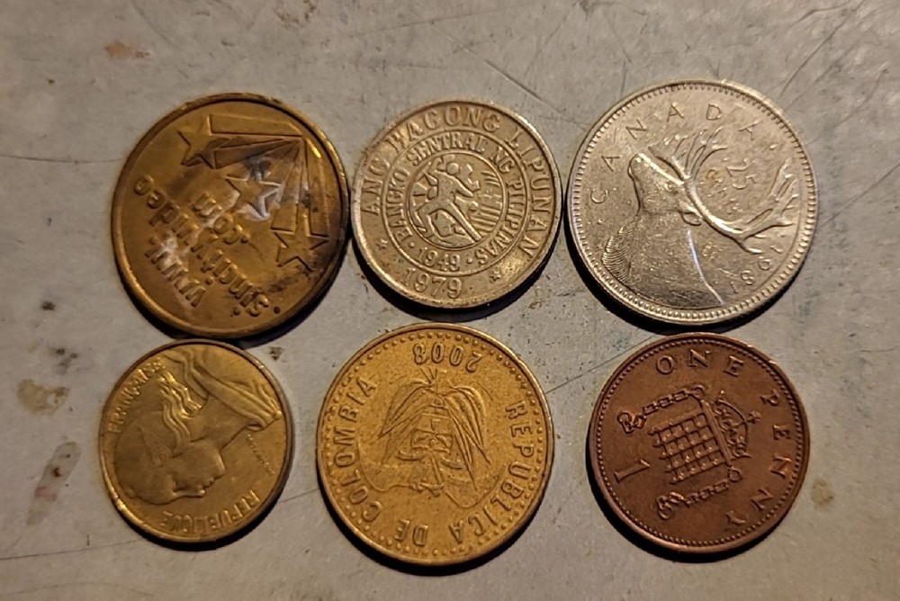 Coins from Various Countries 6pcs j6