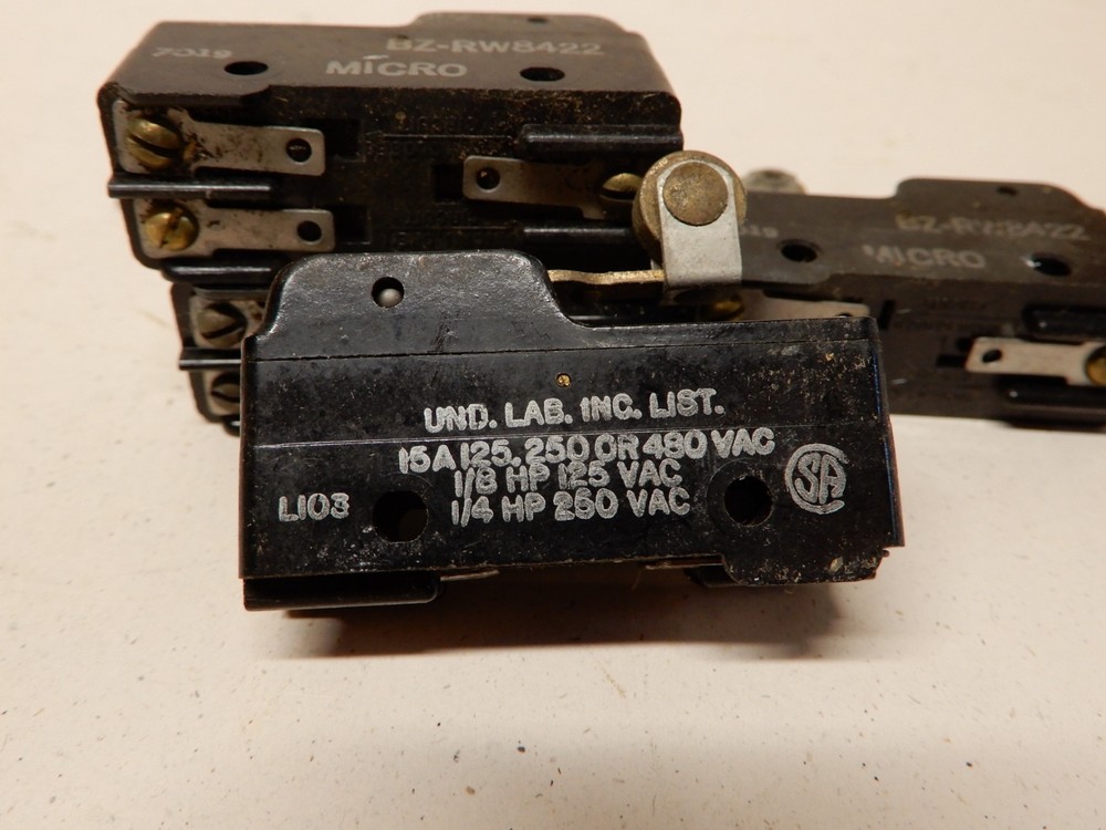 MicroSwitch BZ-RW8422 NOS Roller Micro Switch Quantity 5 NOS