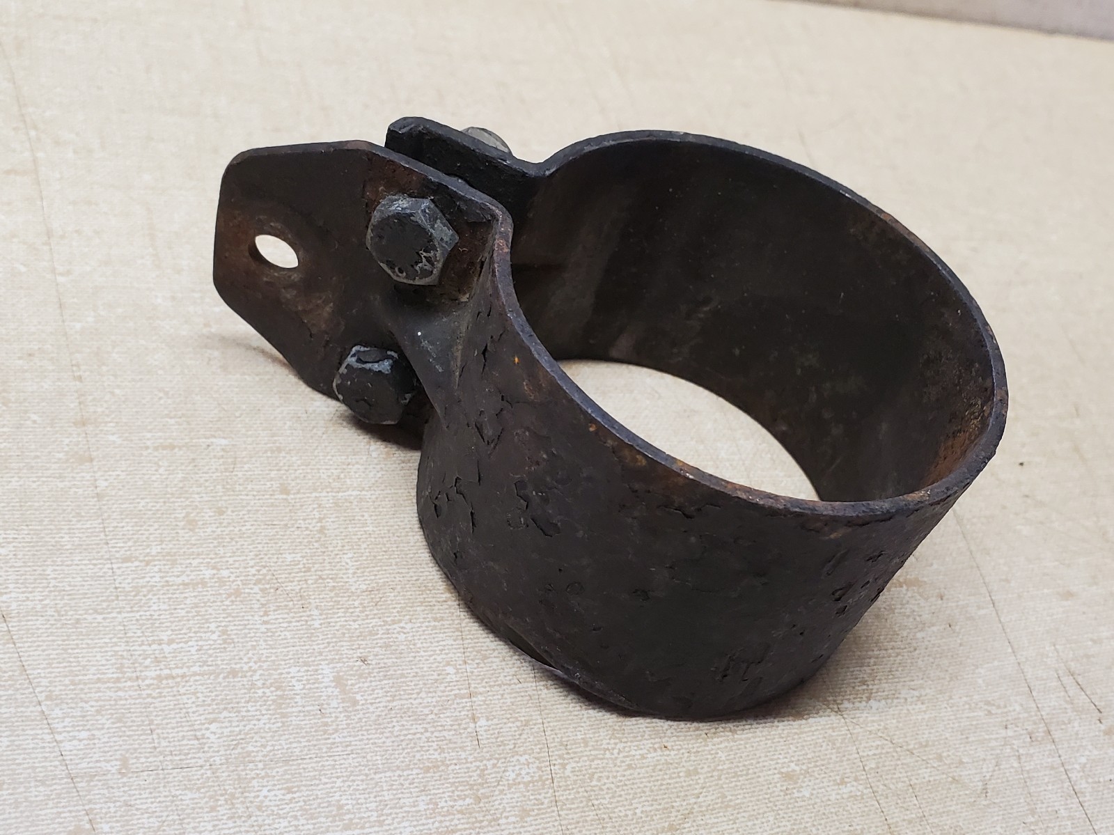 BULTACO EXHAUST MUFFLER CLAMP HANGER PURSANG 200 MK8 1974-76 ASTRO 250 360