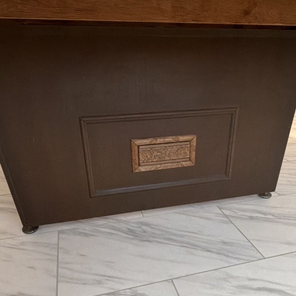 Brunswick Windsor Billiard Table with Red Felt