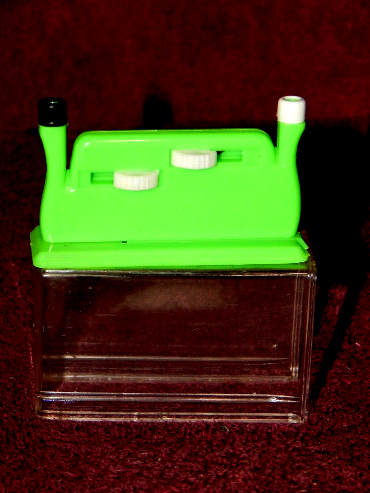 Vintage Ditta Martinelli Automatic Needle Threader COMPLETE