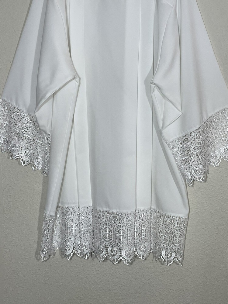 Budded Cross Lace Surplice size LARGE