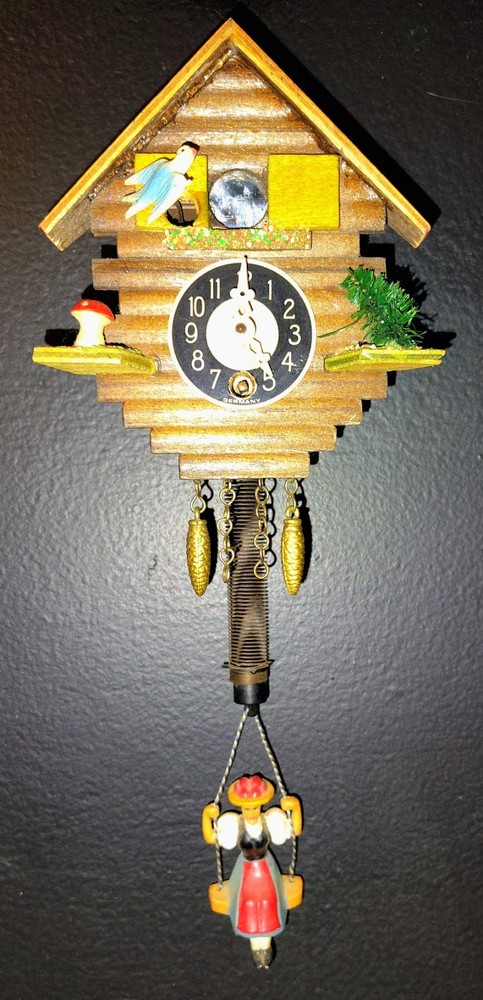 Rare Vintage German Black Forest Cuckoo Clock