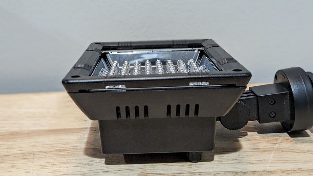 Padcaster Xp-38 Led Video Light Variable Brightness Daylight Balanced Tested