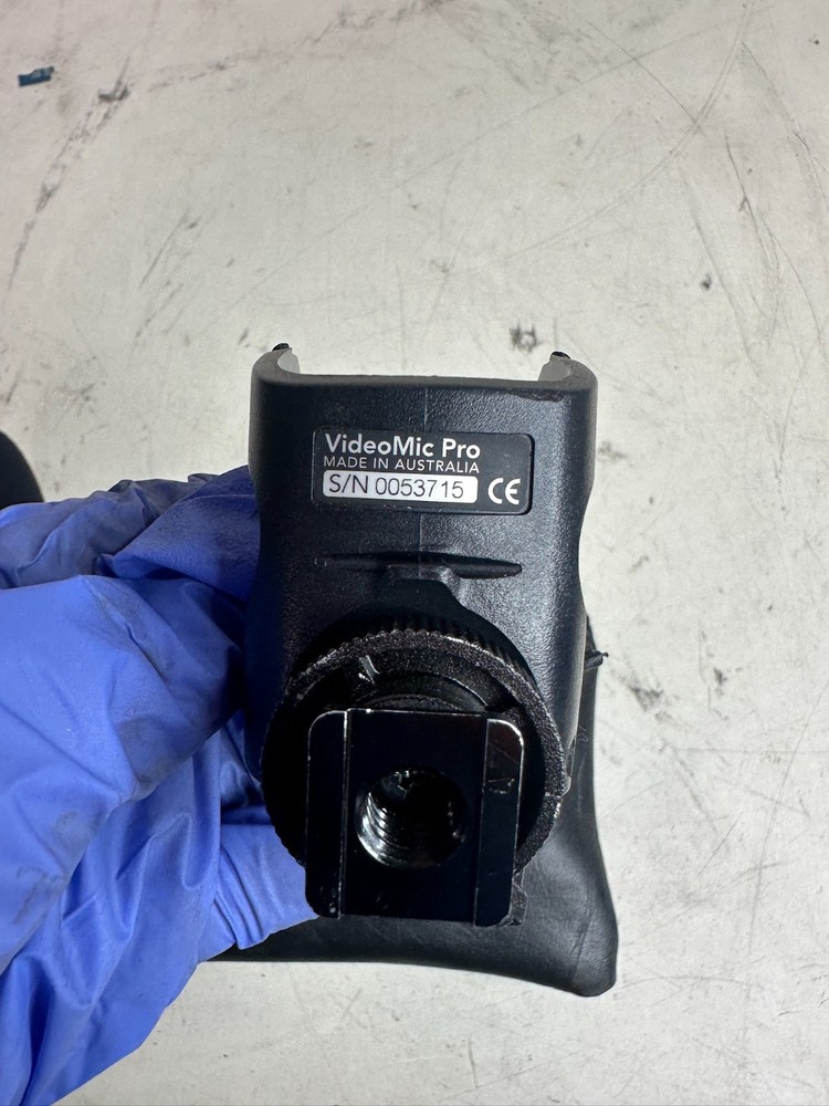 Rode VideoMic Pro On-Camera Shotgun Microphone READ