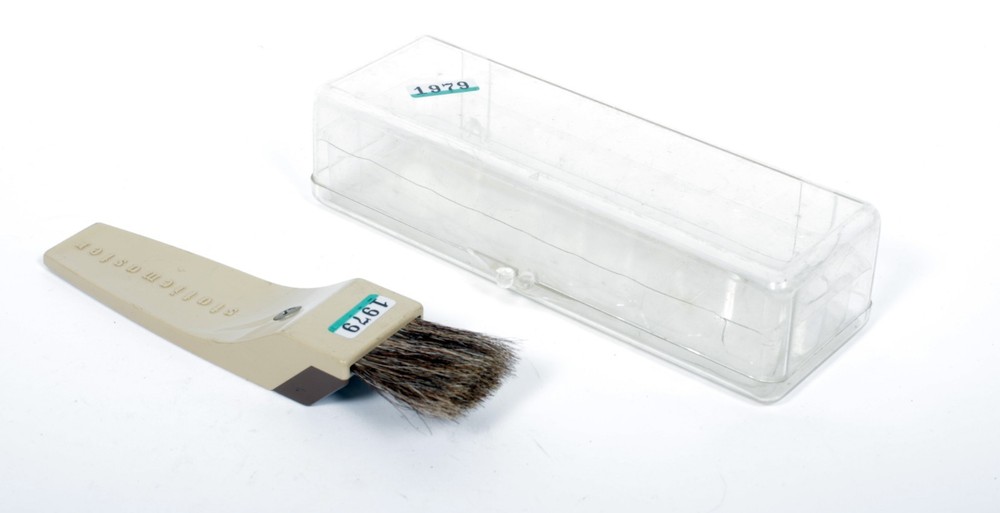 Staticmaster ionizing dust brush with box #1979