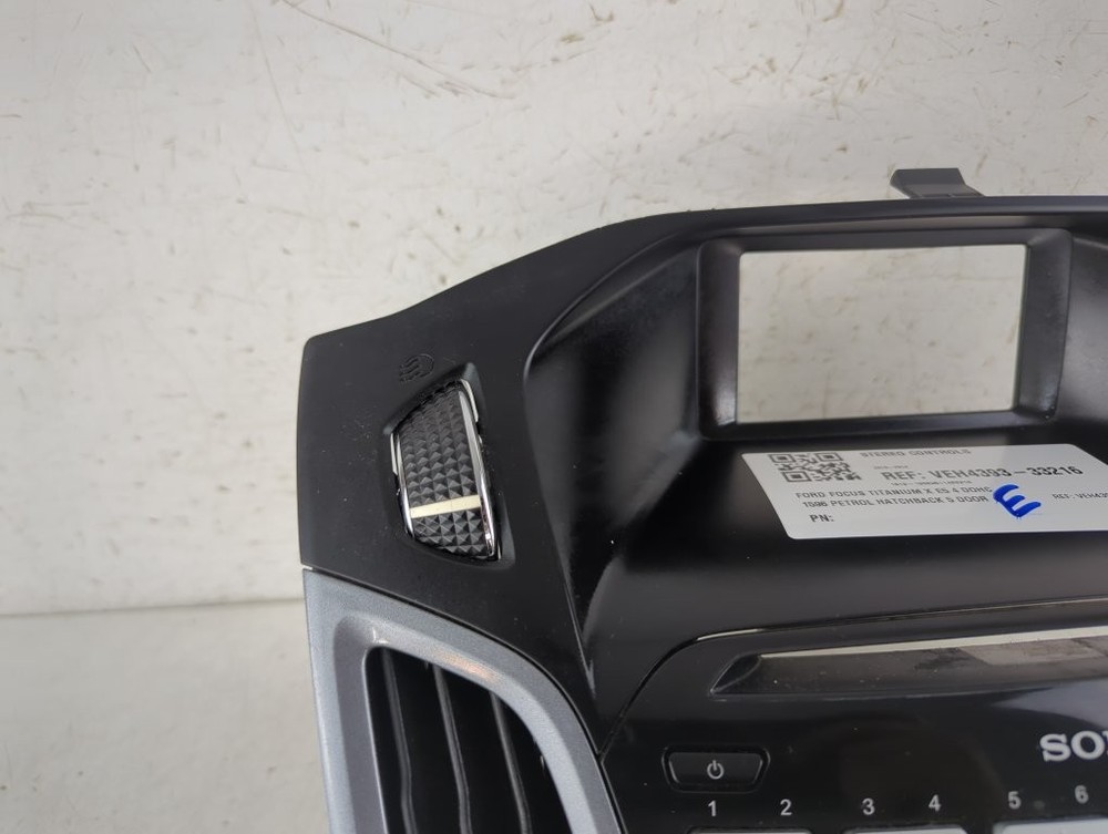 Ford Focus 2010-2014 Stereo Controls
