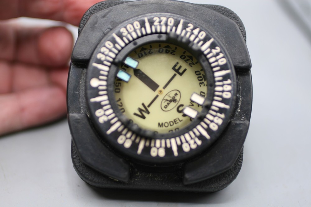 Dacor Diving Compass  Z2
