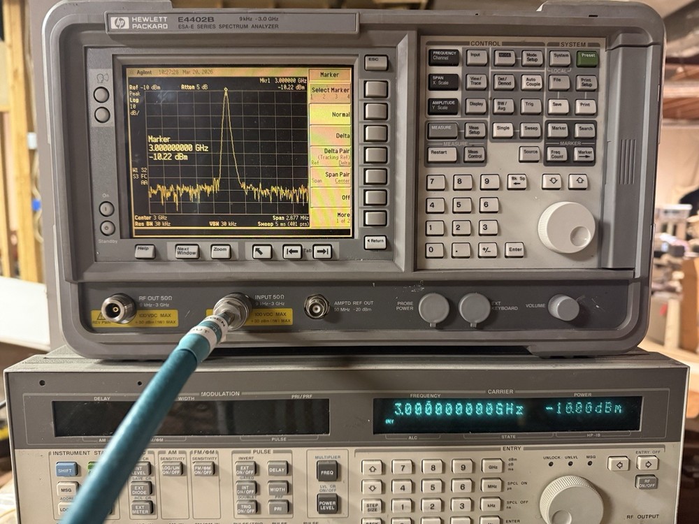 Agilent / HP E4402B 3GHz Spectrum Analyzer Loaded 1DN Tracking Generator