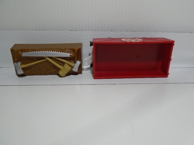 2012 GULLANE THOMAS LOGGING SAW & AXE CARGO CAR (TH116)
