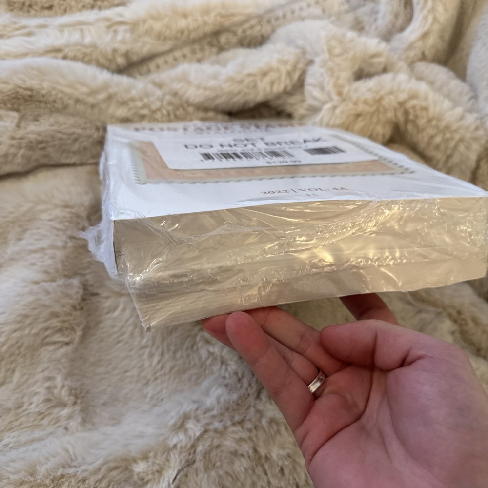 Scott Standard Postage Stamp Catalogue 2022 Volumes 4A and 4B. NEW