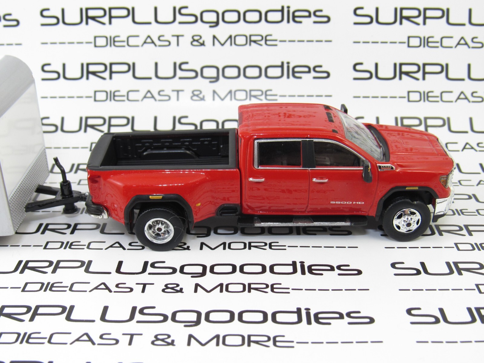 Greenlight LOOSE 2022 GMC SIERRA 3500HD Dually Pickup w/White Enclosed Trailer R