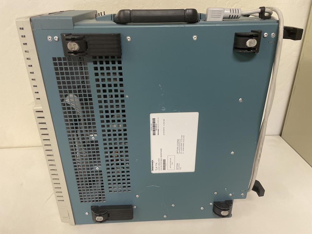 TEKTRONIX TLA 714 LOGIC ANALYZER, NO MODULES