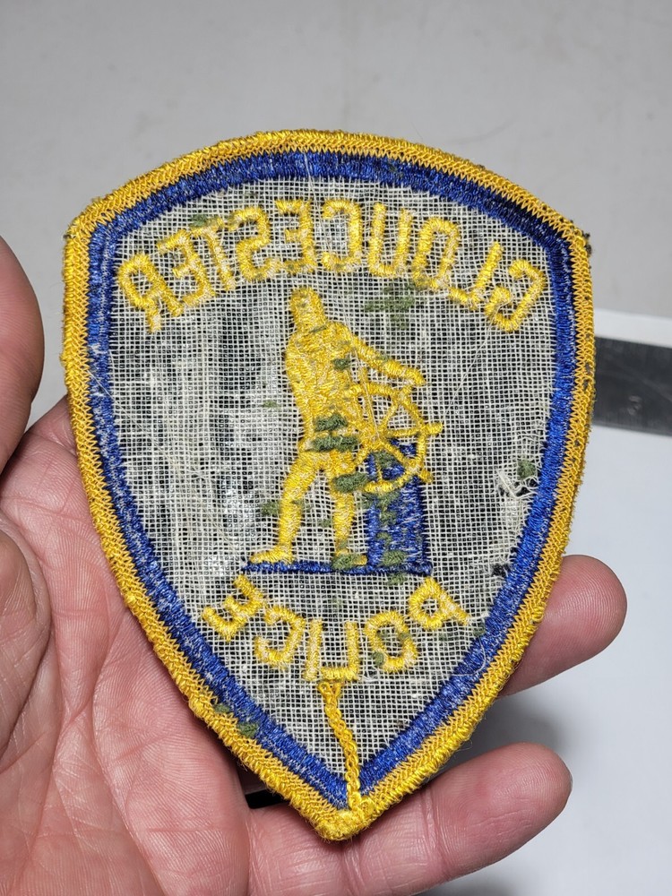Bin1 B10 Police Patch Massachusetts Gloucester Used