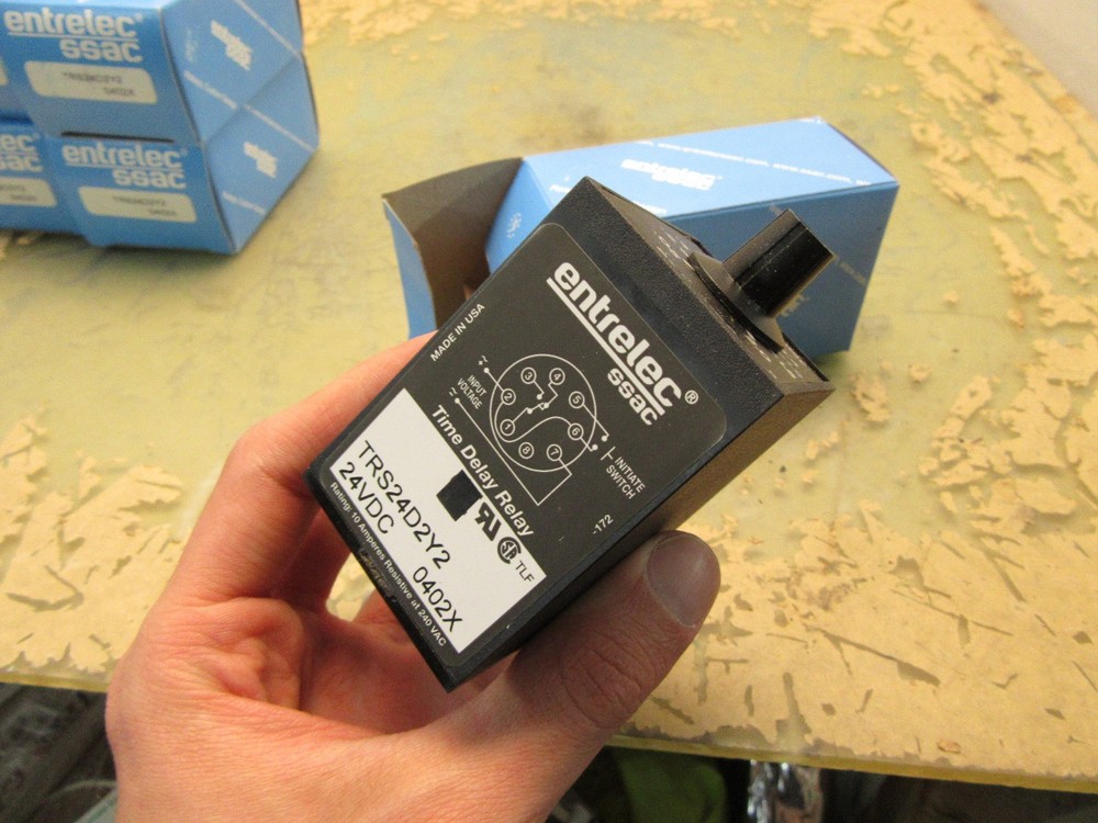 entrelec ssac timer relay trs24d2y2 24vdc time delay [3*E-22]