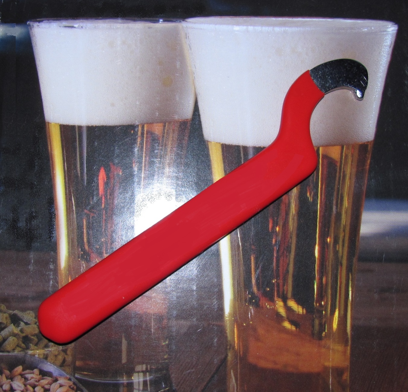 WRENCH FOR BEER FAUCET COUPLING NUT RED VINYL TOOL FOR DRAFT SHANK COUPLING RING