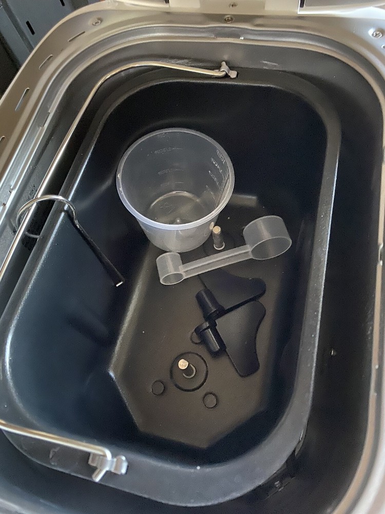 SilverCrest 850w Bread Maker with 16 Programs Breadmaker White Brown Gluten Free