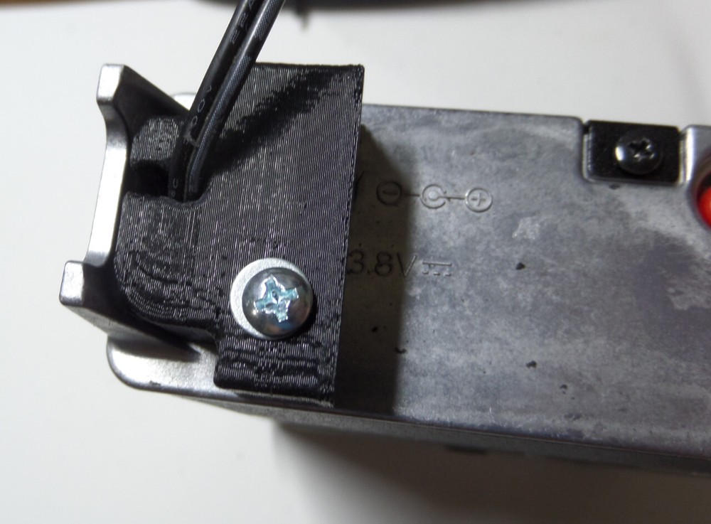 3D PRINTED YAESU FT 817/818 SOCKET SAVER for POWER CORDS