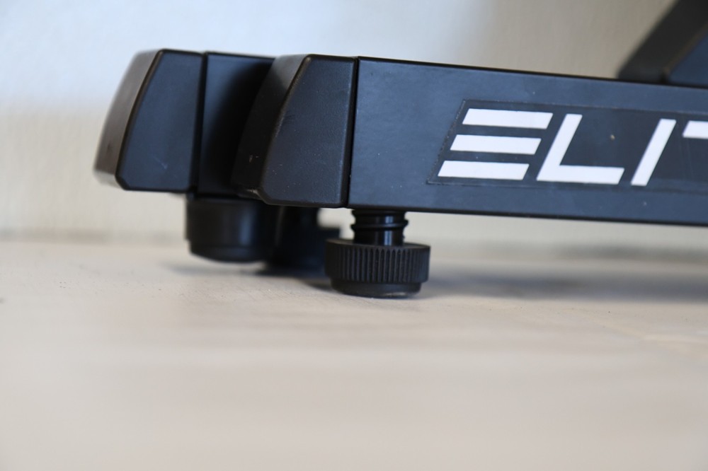 Elite Suito Interactive Bike Trainer (Original Version) 2020 Black