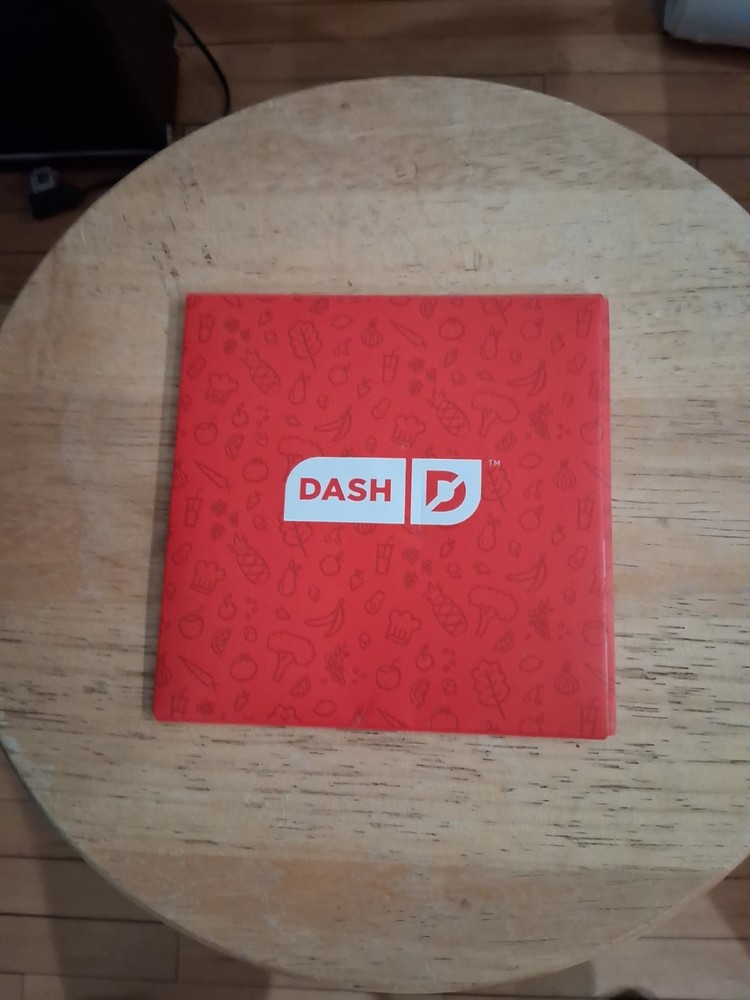 DASH EGG COOKER W MANUAL