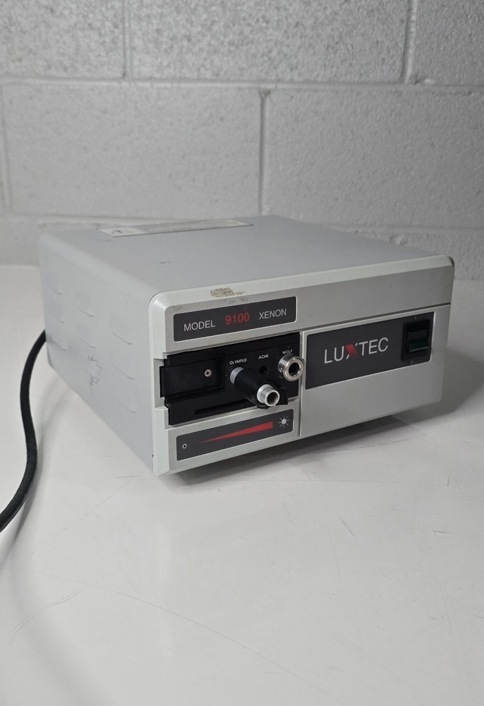 LUXTEC Model 9100 Xenon Light Source