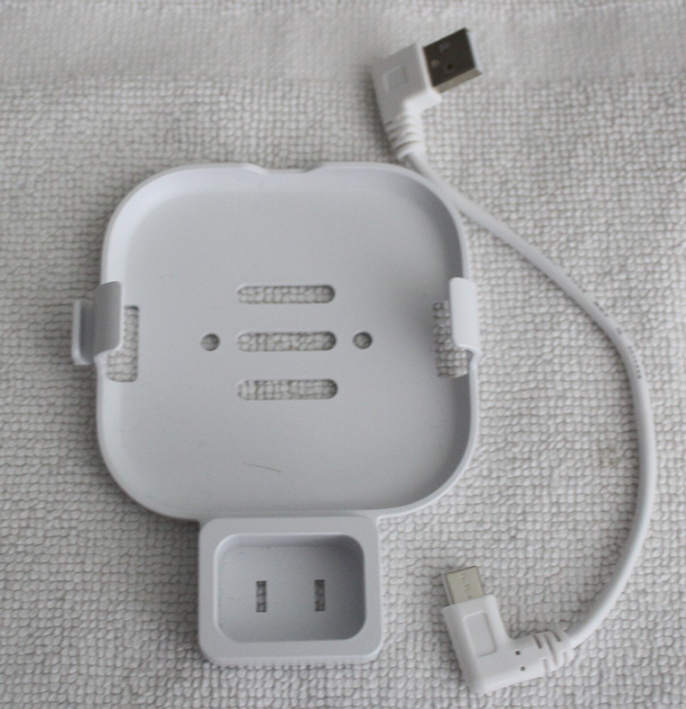 Blink Sync Module XR wall mounted holder -White