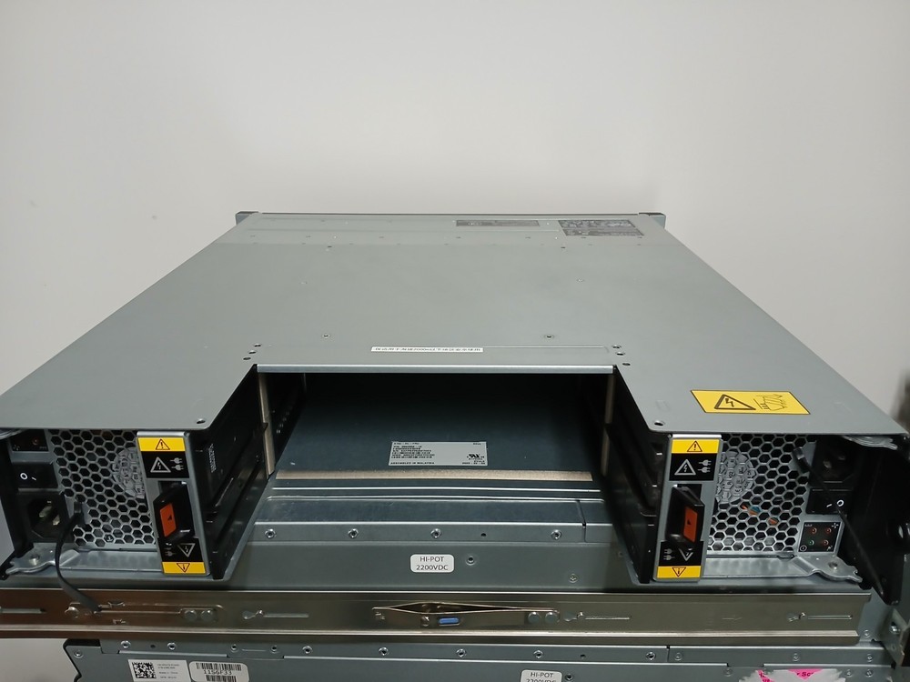 Dell EMC Powervault ME5024 storage array ,no controllers