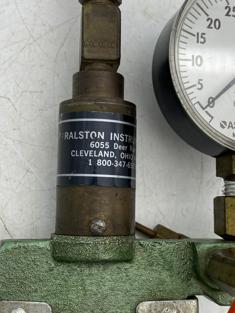 Ralston Instruments Hand Pump, 0-60 PSI (Used)