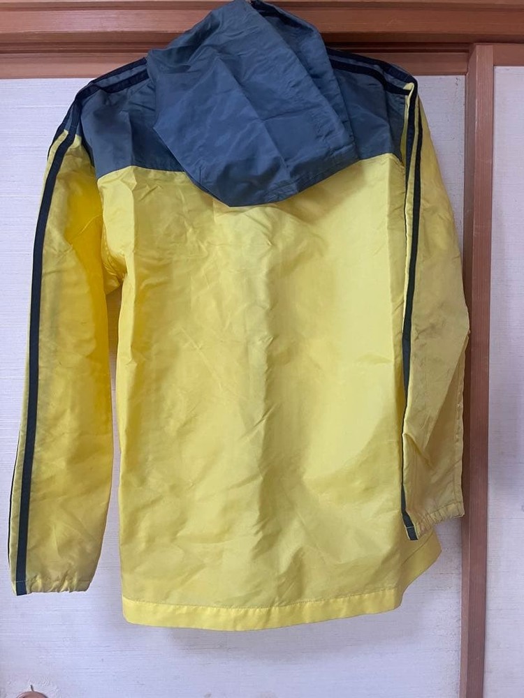 hide windbreaker