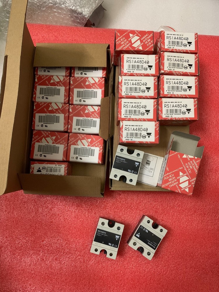 1PCS NEW RS1A48D40 Solid state relay