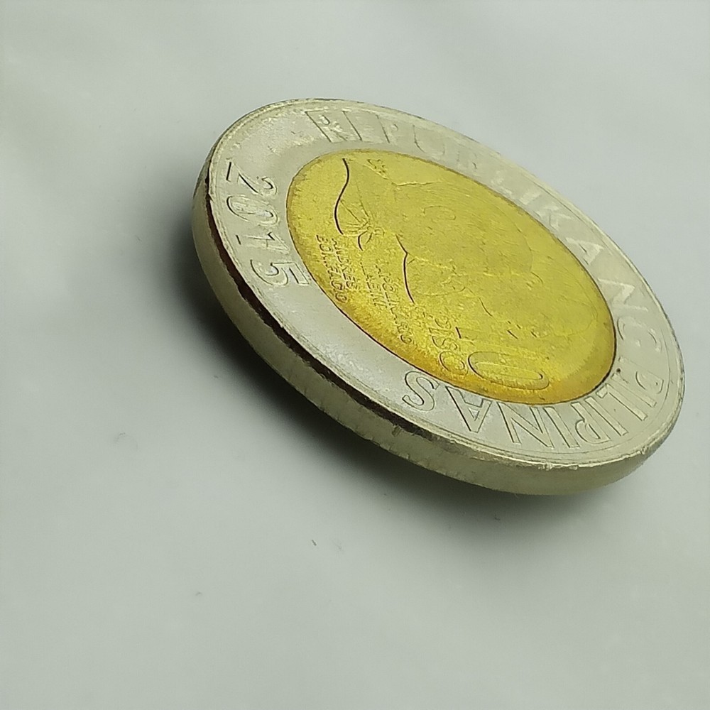 🇵🇭 Philippines 10 peso coin 2015 bimetallic. E99#