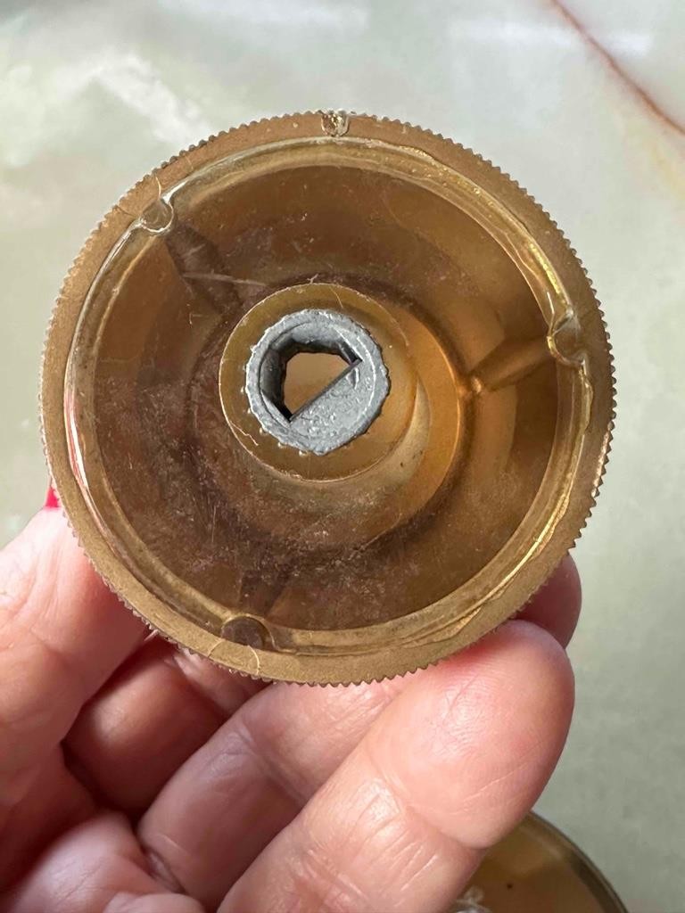 Vintage Retro Star Burst Gold Plastic 50's 60's TV Control Knobs