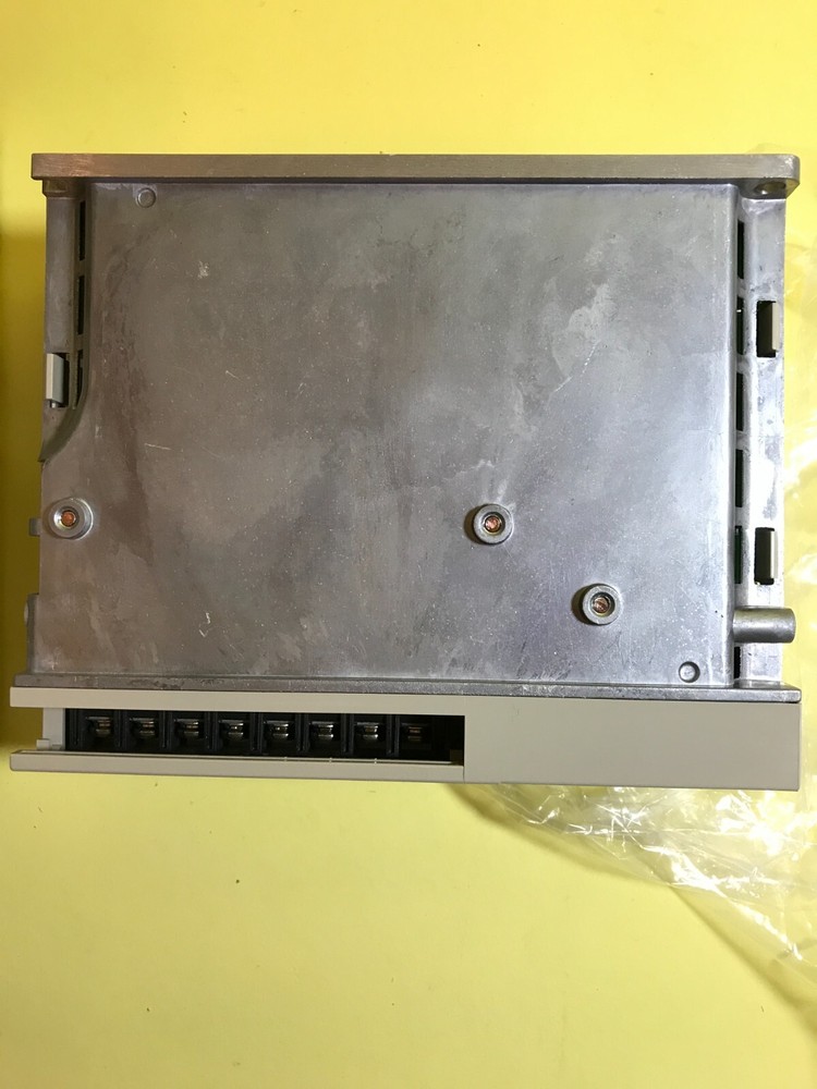 Yaskawa SERVOPACK SGDA-01AS Amplifier Controller NEW