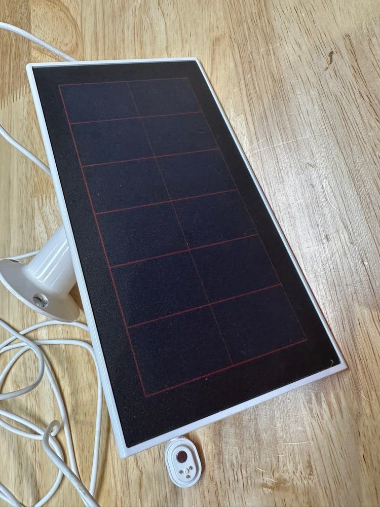 Arlo VMA5600 Solar Panel Charger - White