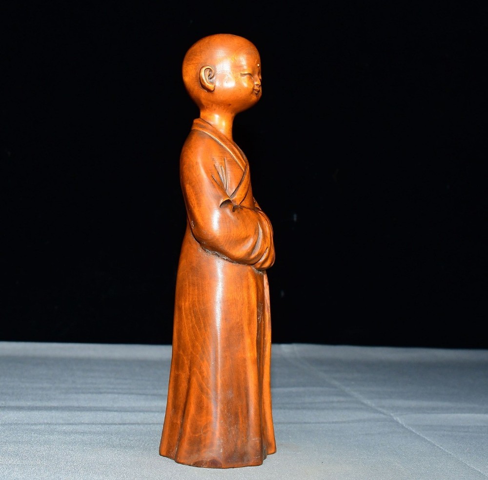 Exquisite Small Leaf Boxwood Monk Ornament