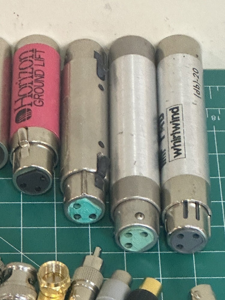 assorted audio equipment Lot