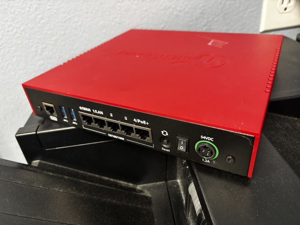 WatchGuard Firebox T45-W-PoE Network Security/Firewall