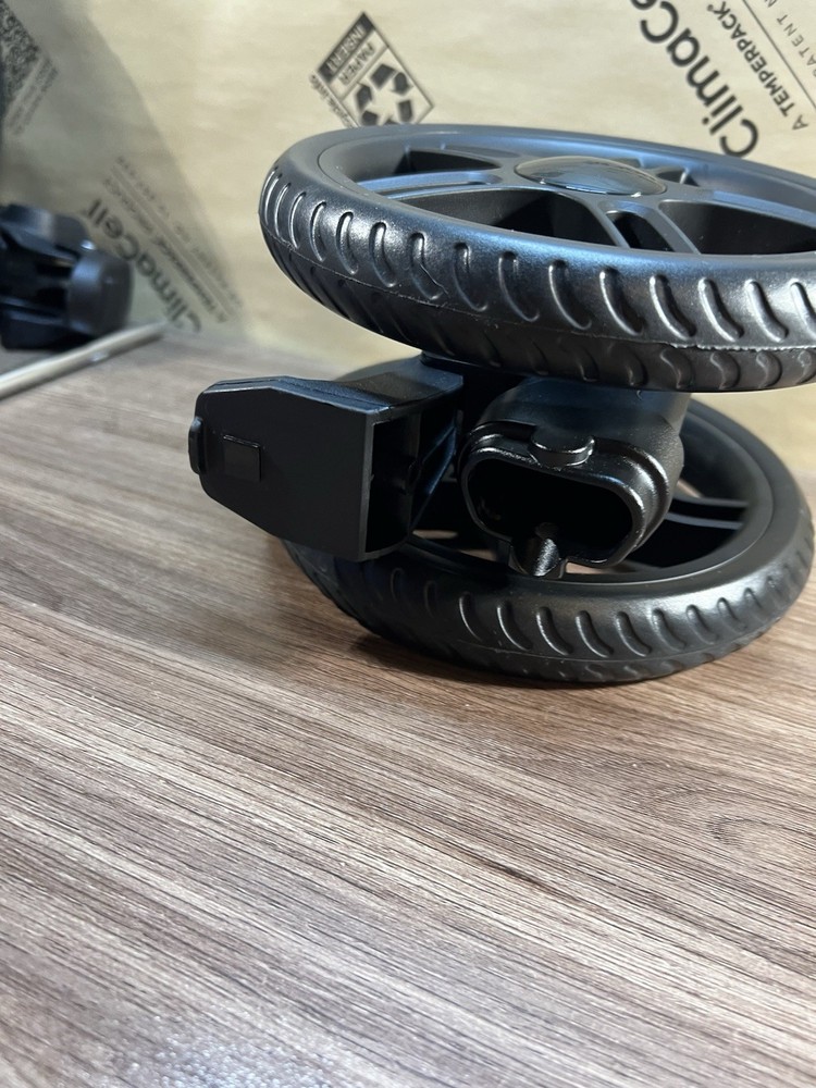 Chicco Liteway Stroller 3D-FOLD (REAR WHEEL ASSEMBLY)