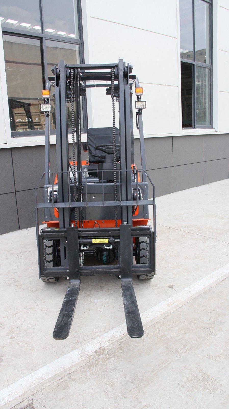 2.5Ton 5500lbs Electric Forklift W/60V 70Ah Charger Lead-acid battery Solid Tire