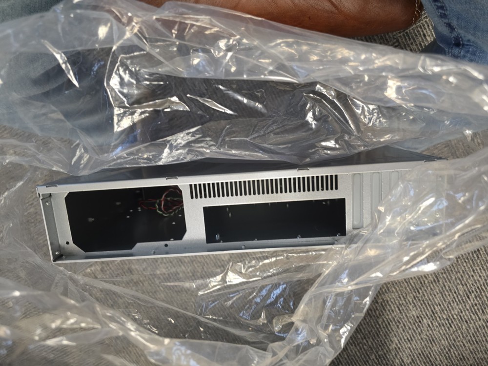 1U Rackmount Server Chassis R7230